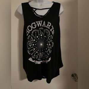 HARRY POTTER SHIRT- UNIVERSAL STUDIOS STORE OF WITCHCRAFT AND WIZARDRY